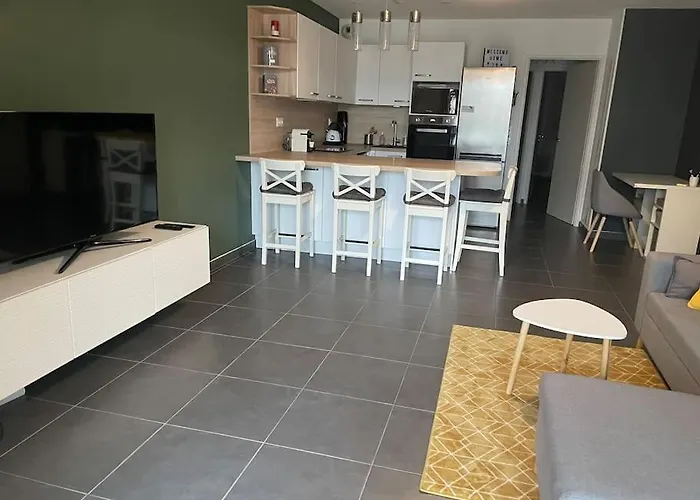 Between City Center And Beachs Montpellier